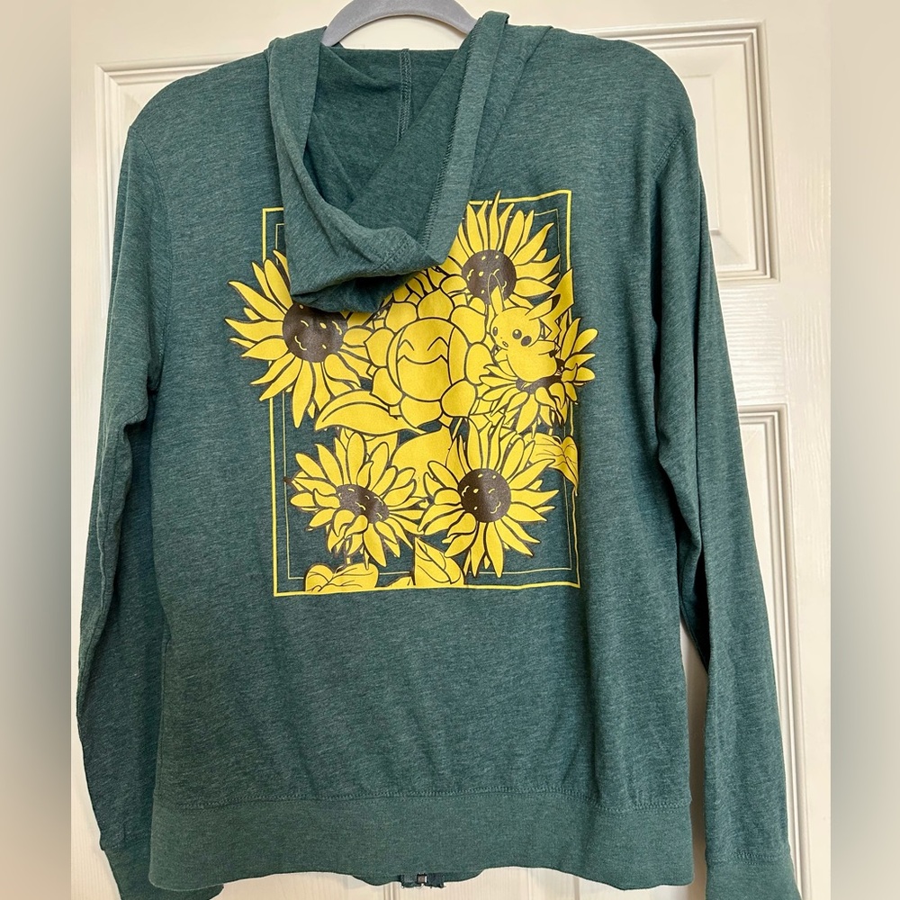 Pikachu & Sunflora Pokémon Unisex Green Hoodie Size Small - Picture 6 of 13